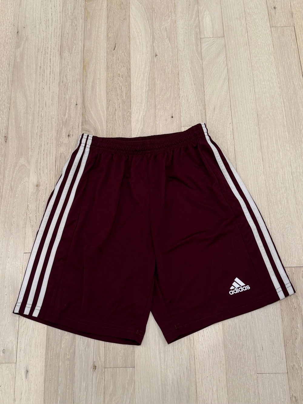 Adidas Boys Squad 21 Athletic Shorts Boy’s Size L Maroon White Like New